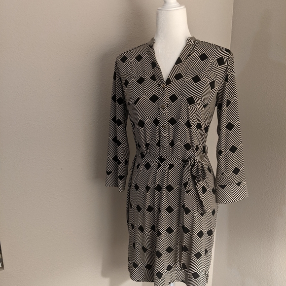 Donna Morgan size 4 Black and white shift dress - Picture 5 of 10